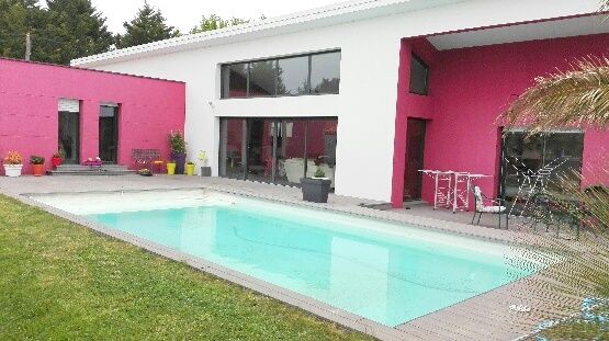PORNIC à 13 minutes. Maison 160 m2 avec 4 chambres + Bureau + garage et dépendance