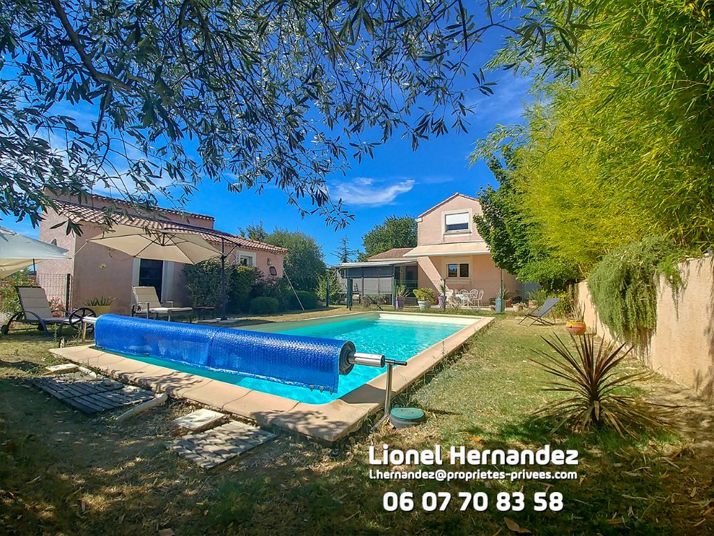 Villa 130 m² avec piscine sur terrain de 942m²