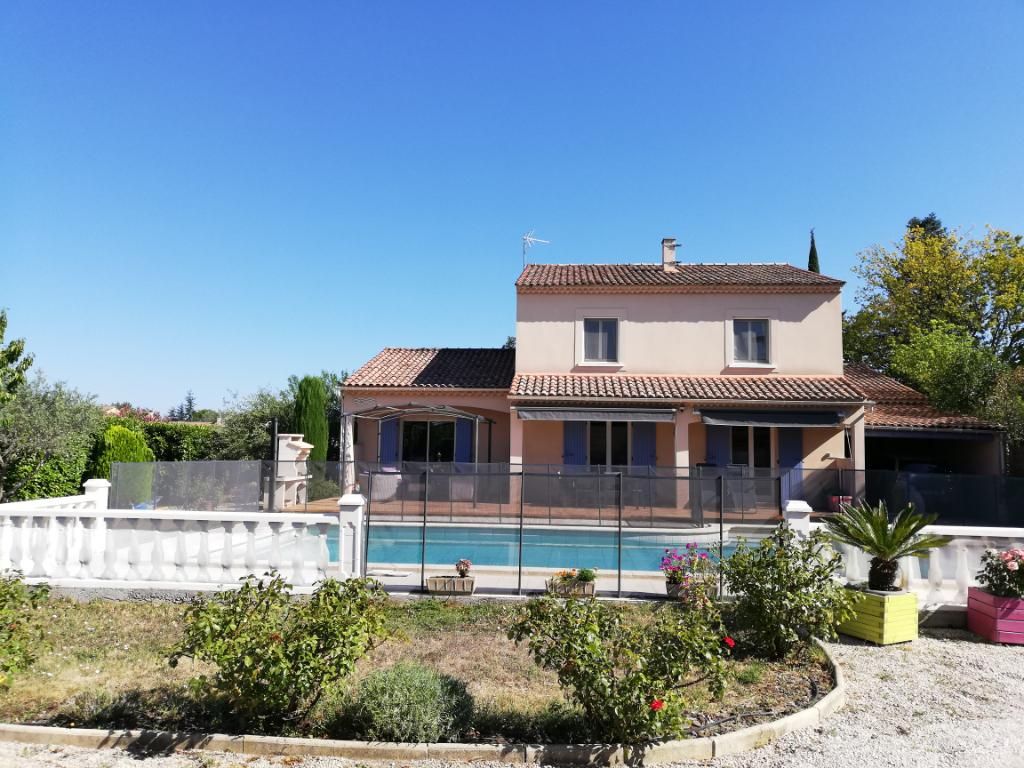 Maison Morieres Les Avignon 6 pièce(s) 173 m2 425 000 euros