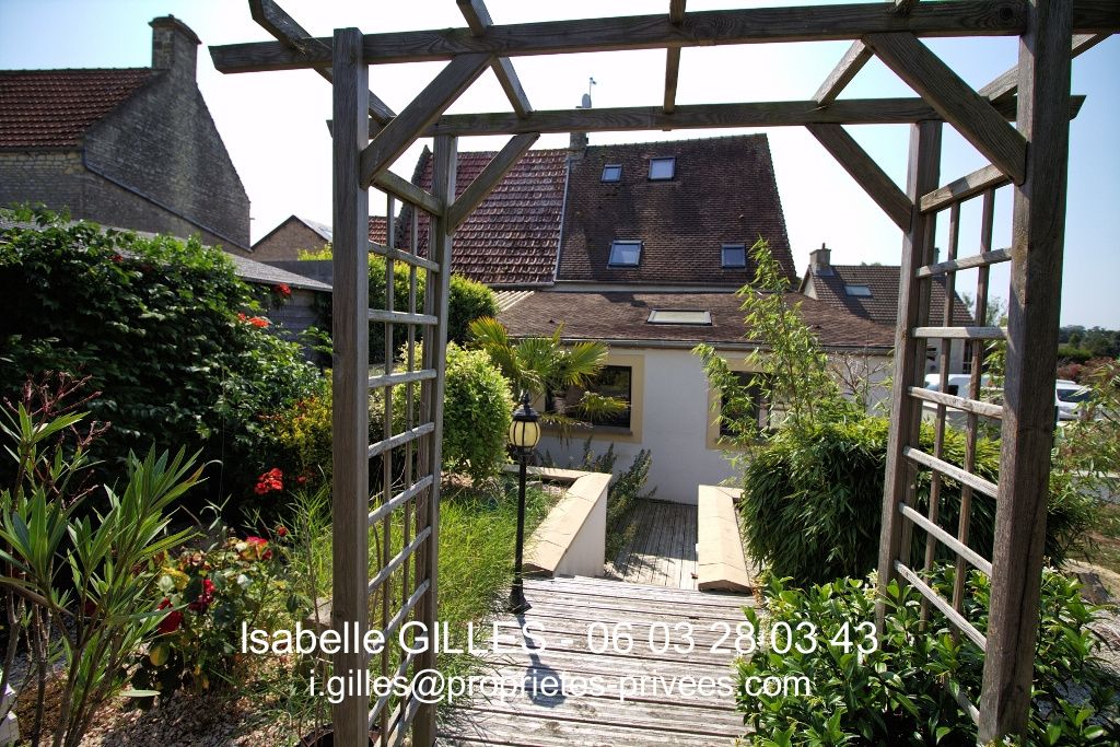 Maison - 3 chambres - Terrain 856 m2 - 2 garages