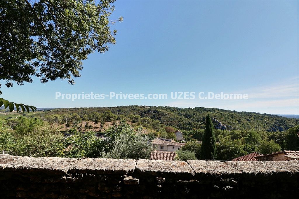 Uzès terrain constructible  de 5000 m2 Vue dominante et sans vis-à-vis