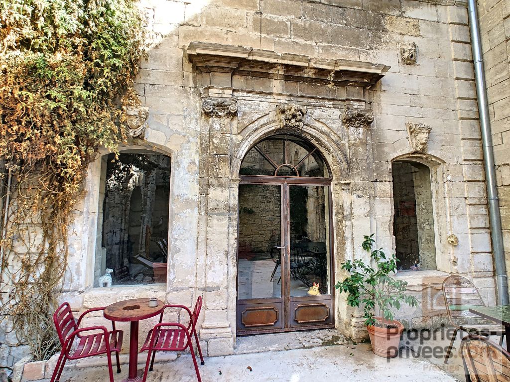 Maison de caractère du XVII avec extérieur et garage
