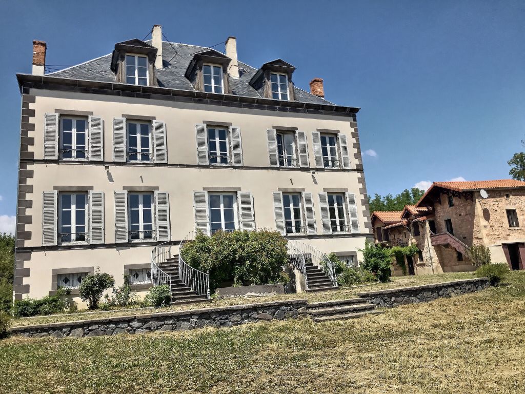 Maison de maitre Chanonat 15 pièce(s) 750 m2