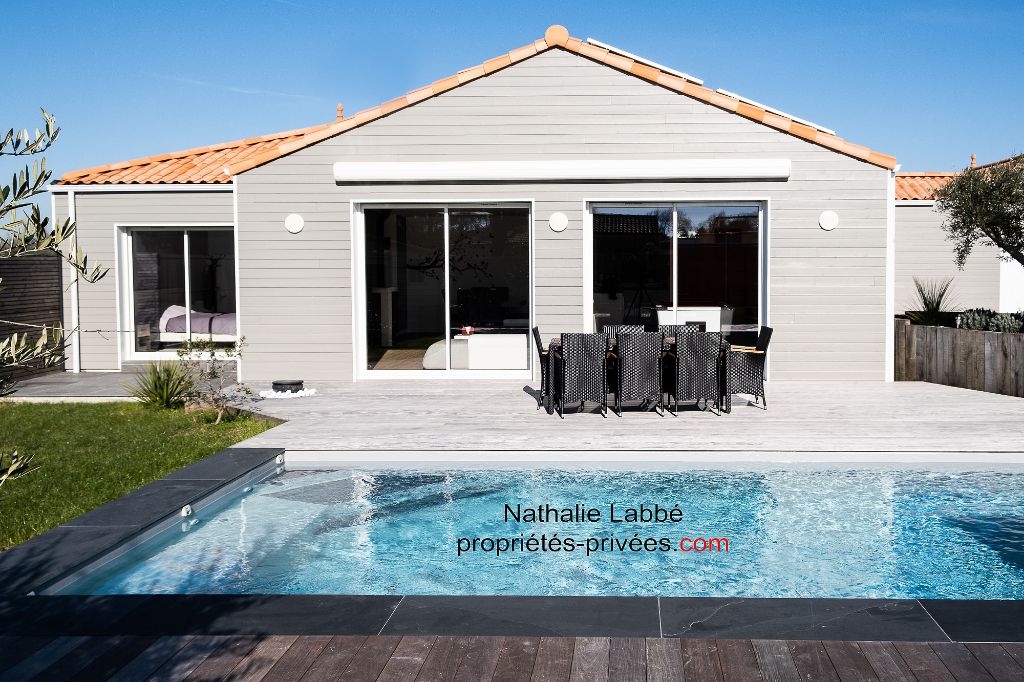 Maison récente  Pornic 160 m2 env  avec 4 chambres + bureau - Piscine