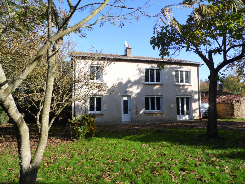 Maison 4 CHAMBRES à la campagne avec 1,7 hectares de terrain - 218202