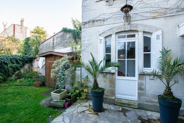 BORDEAUX ST GENES ECHOPPE 5 CHAMBRES TERRASSE JARDIN