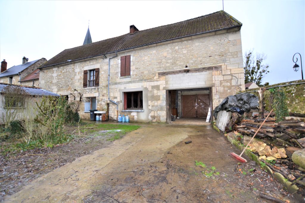 60290 - LONGERE - 3 CHAMBRES - DEPENDANCES - GARAGE - JARDIN