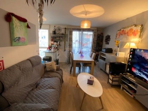 Appartement 3 pièces balcon récent parfait état 58 m²