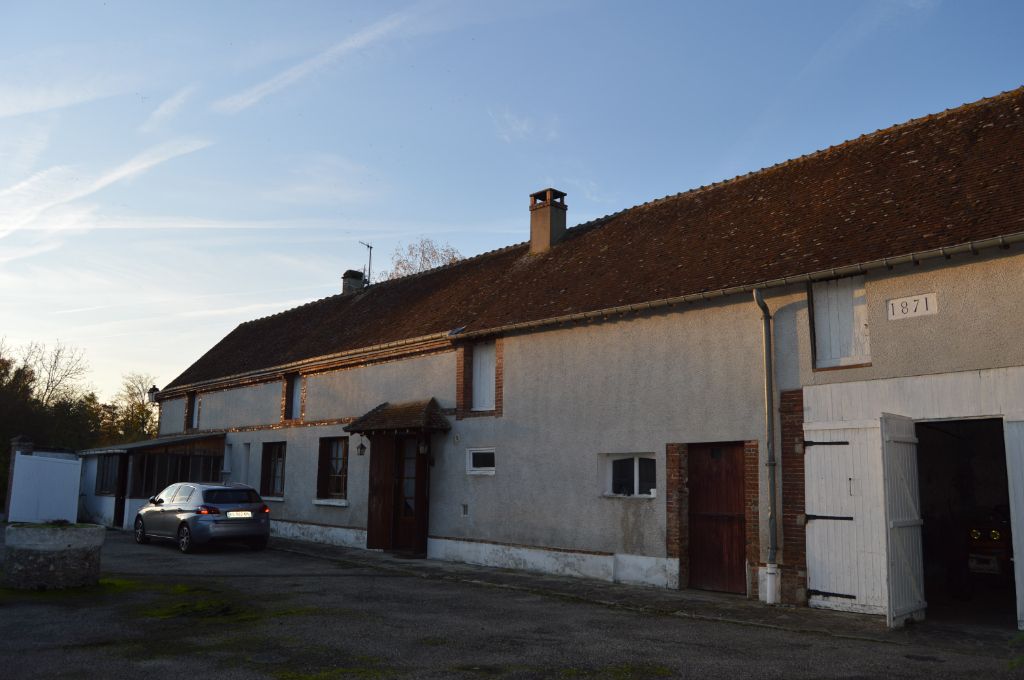 Maison Charpont 4 pièce(s) 899 m2