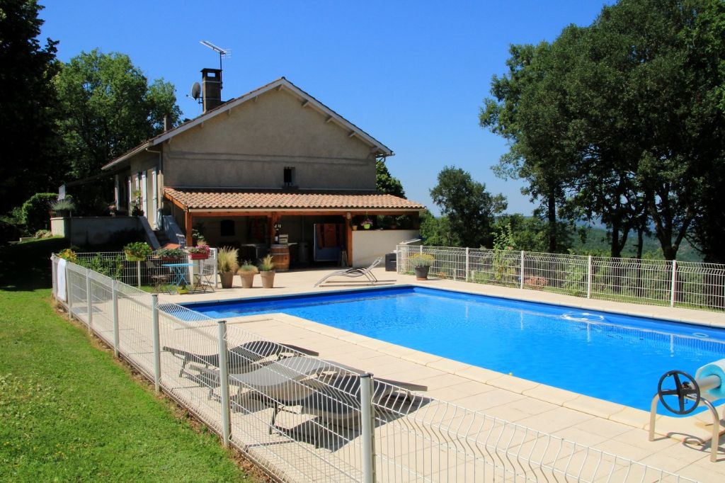 Maison avec piscine à Cahors, 4 chambres