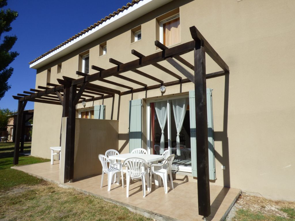 Appartement Saint Saturnin Les Avignon 3 pièce(s) 36 m2   95 990 euros