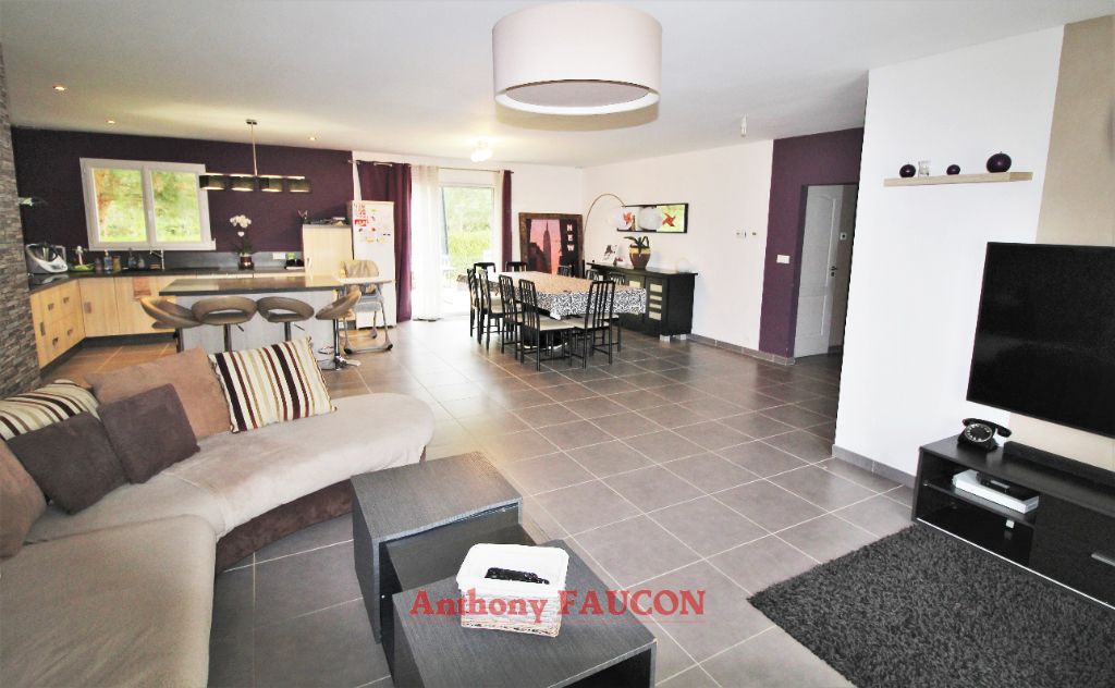 Maison Mareuil Sur Lay Dissais 5 pièce(s) 130 m2