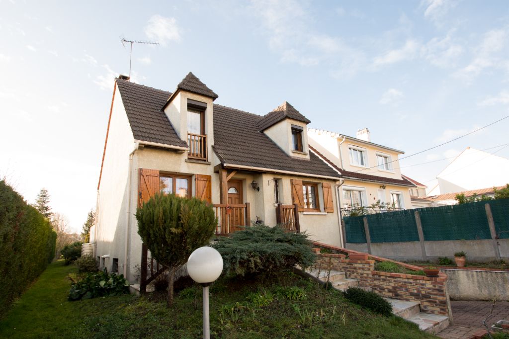 Maison Ollainville 5 pièce(s) 90 m2