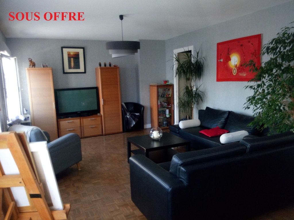 LORIENT - 56100 - Appartement de 87 m² - Quartier du Ter - Très calme - Toutes commodités