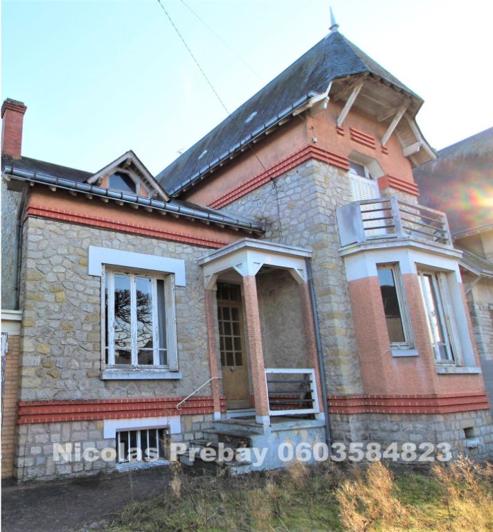 Maison de 117 m², 5 pièces, 3 chambres avec garage et terrain de 720 m²