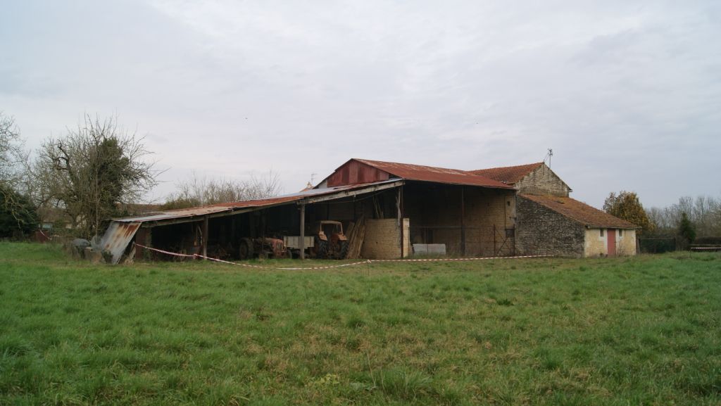 PRAHECQ EXCLUSIVITÉ GRANGE