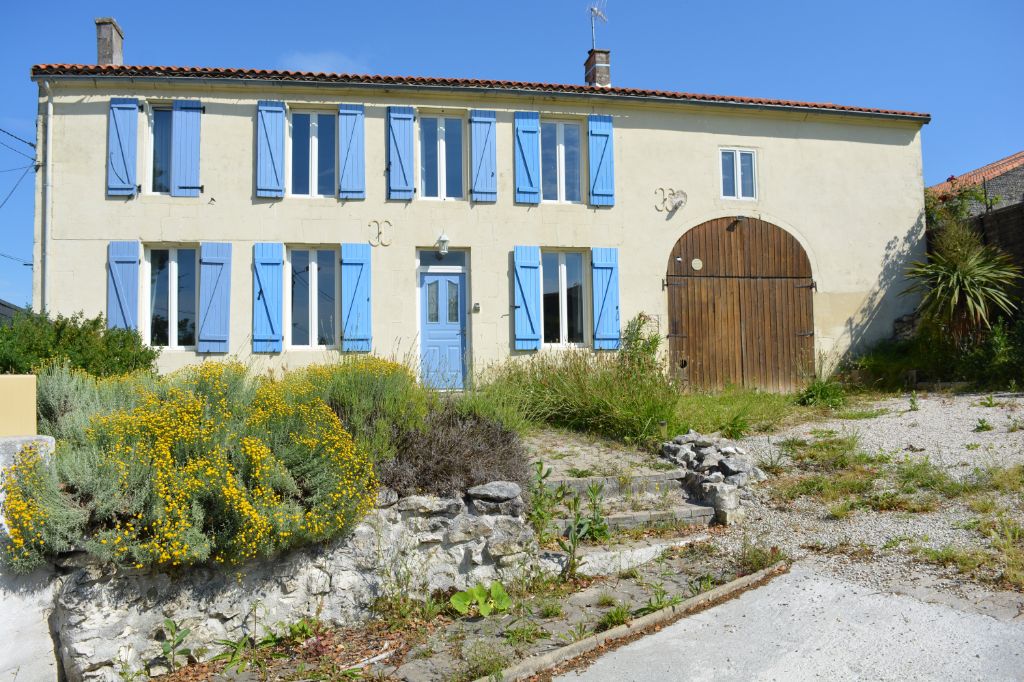 Maison Cognac 10 pièce(s) 265 m2