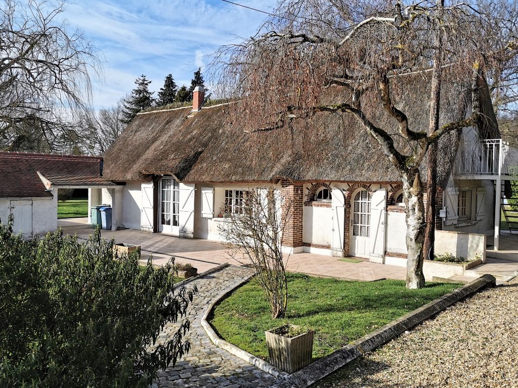 Maison La Madeleine De Nonancourt 3 pièce(s) 60 m2, avec maison d'amis 35m² 2 chambres, double garages avec atelier, 1 garage, cellier/buanderie, abris de jardin, terrasse tout autour de la maison, terrain de 3020 m² clos arboré et sans vis à vis, prix :2