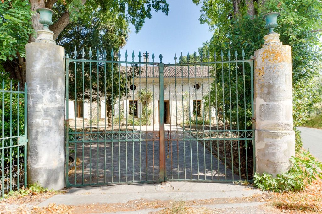 MAISON EN PIERRE 250 M2 '' COUP DE COEUR ''