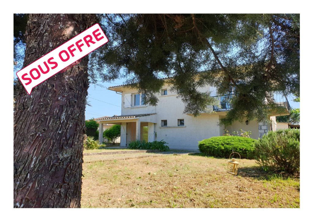 31600 Eaunes limitrophe Labarthe 31860 maison traditionnelle env 126m²  jardin clos env 1100m²