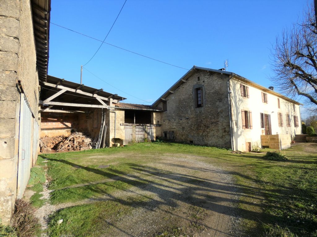 Maison 170m²/ 6 chs / grange / atelier / terrain 2 hects