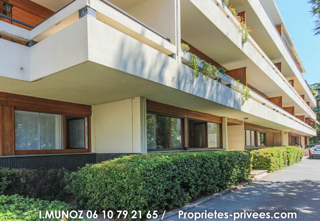 Appartement Chamalières F2 bis vue sur la verdure