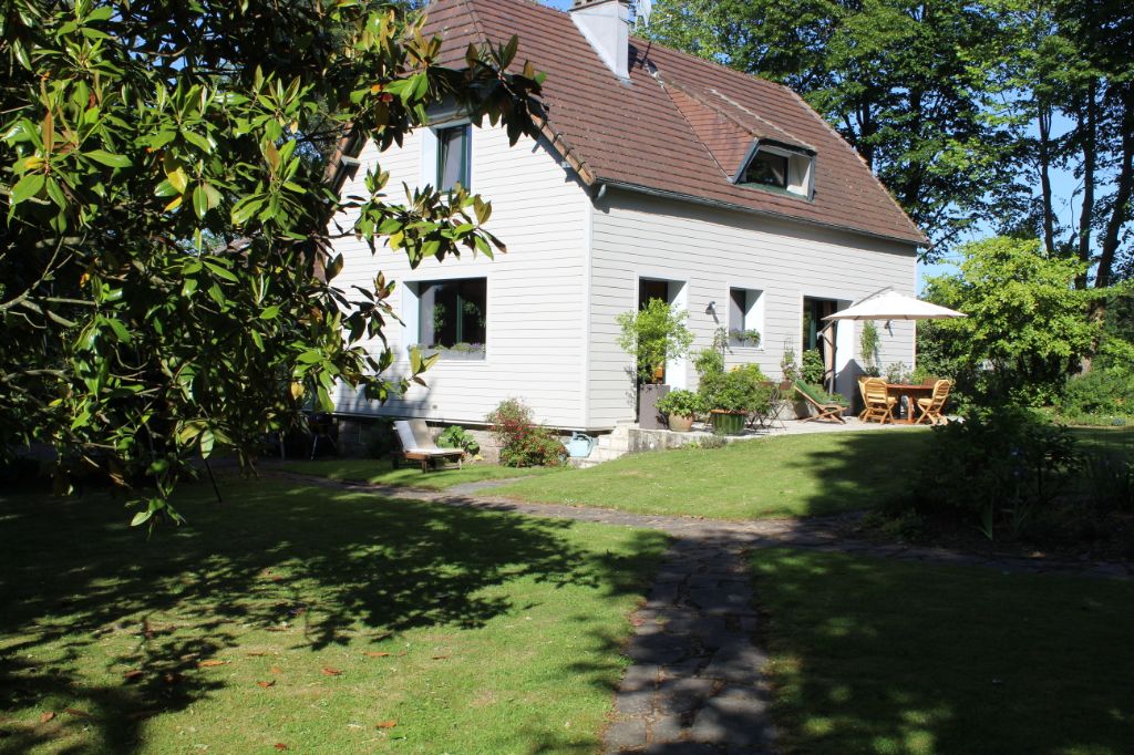 Magnifique Maison avec grand terrain à Villedieu-les-poéles (50800)