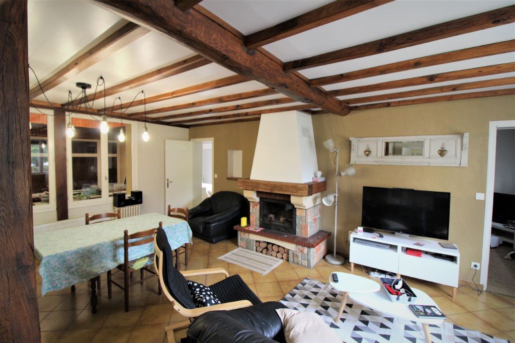 MAISON 105 m2 Terrain 2000 m2 165350 euros