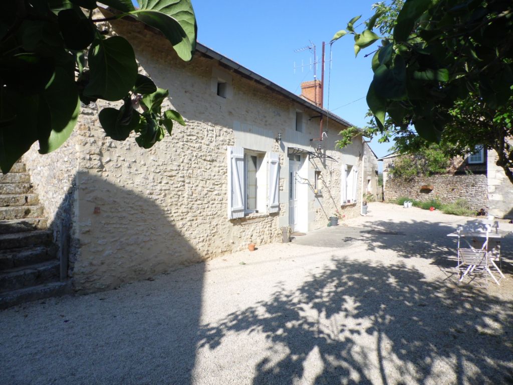 Maison 5 chambres avec vie de plain pied à Montreuil-Bellay - 235391