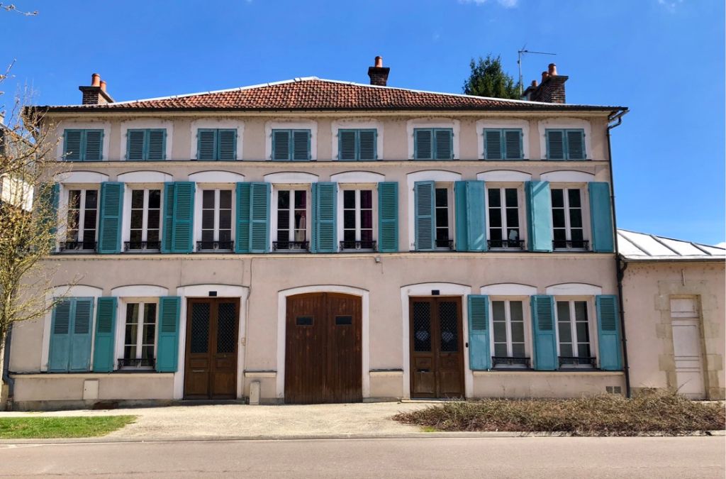 Maison  de maitre Bar Sur Seine 10 pièce(s) 280 m2