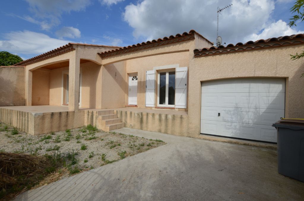 Villa de plain pied T4 de 92,24 m2  + garage sur 460m2 de terrain piscinable