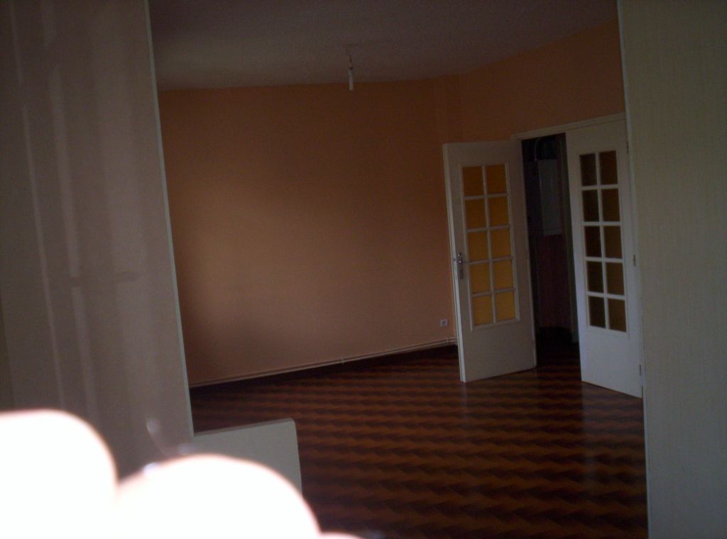 GRENOBLE  appartement 44 m2 loué 492 euros mois HC