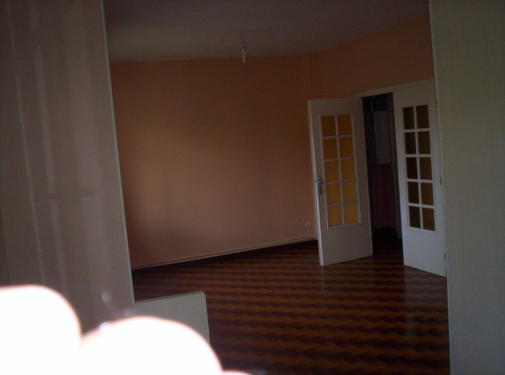 GRENOBLE appartement 44 m2 loué 492 euros mois HC