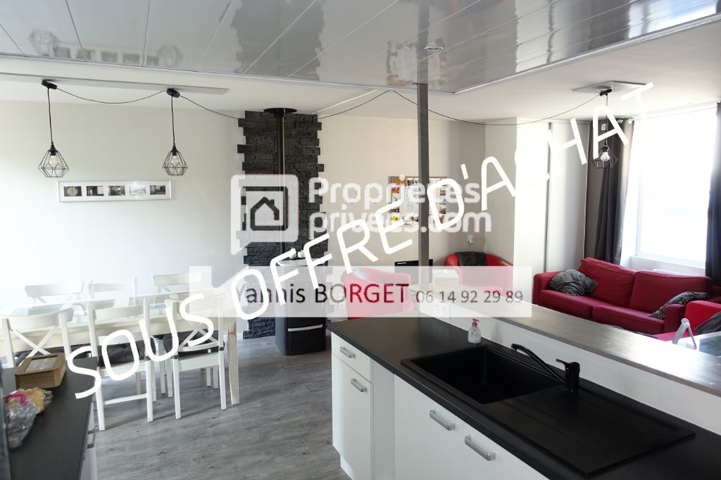 GITE / Maison de bourg de 126 m2 - 85250 St Fulgent