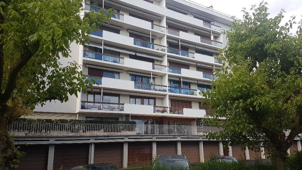 Appartement  150 m2  quartier Remicourt belle vue dégagée