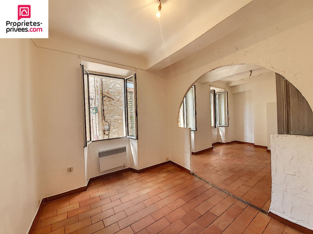 MAISON DE VILLAGE TRAVERSANTE 4 PIECES 3 CHAMBRES ET ACCES AU GRAND PRE