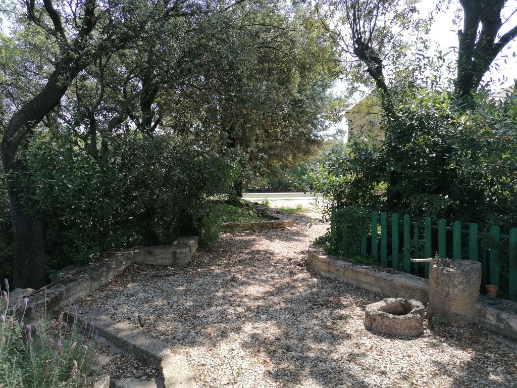 Belle propriété entre Uzès et Avignon