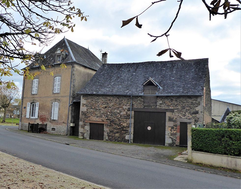 Grande maison de bourg  rénovée - 4 chambres