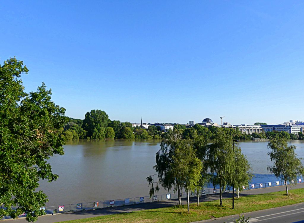 Appartement Nantes 2 pièces avec terrasse et parking couvert