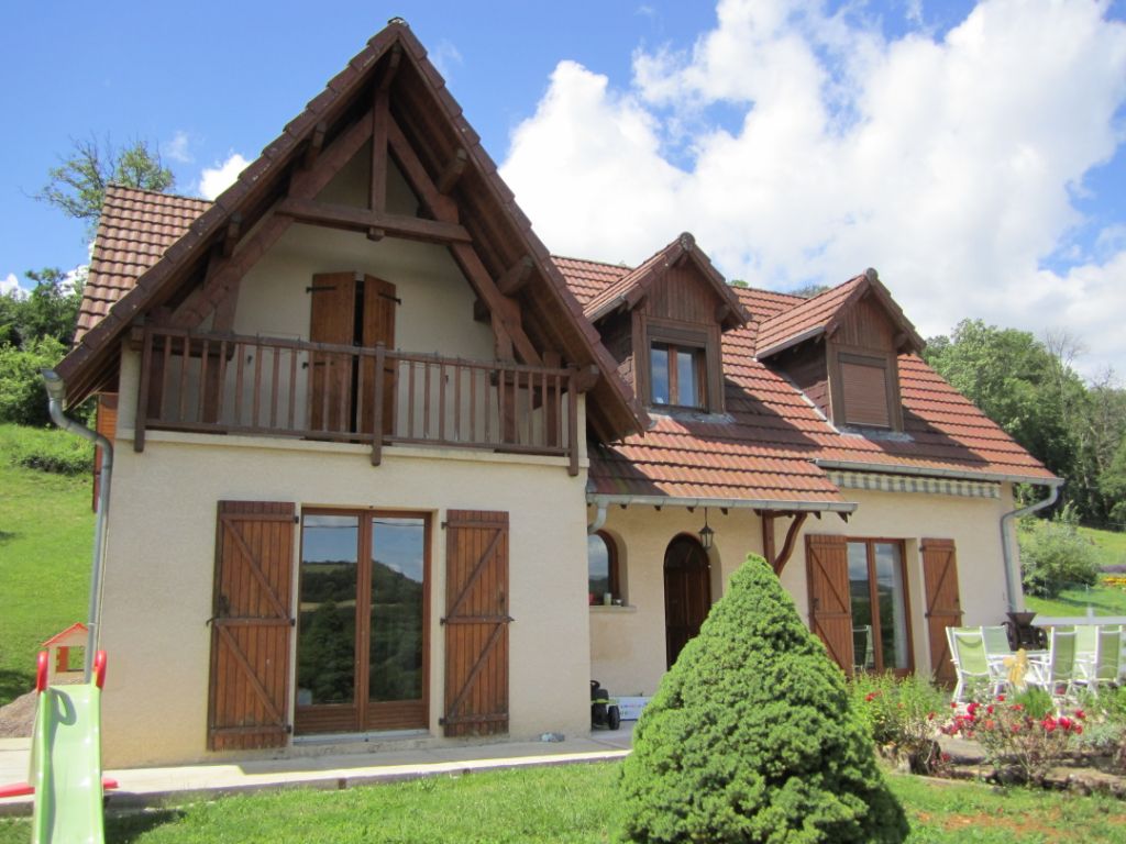 70000 Vesoul Maison de village 9 pièces 143 m2 à 196 590 euros