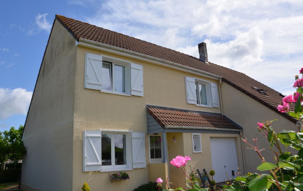 Maison 5 pièce(s) 90 m2, beau jardin clos, proche Bellême