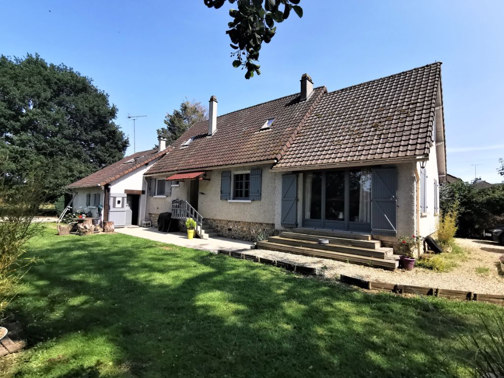 Maison 149 m²Vert en Drouais (28500), 5 chambres, garage, terrain clos 2485 m², Prix HAI : 239 177