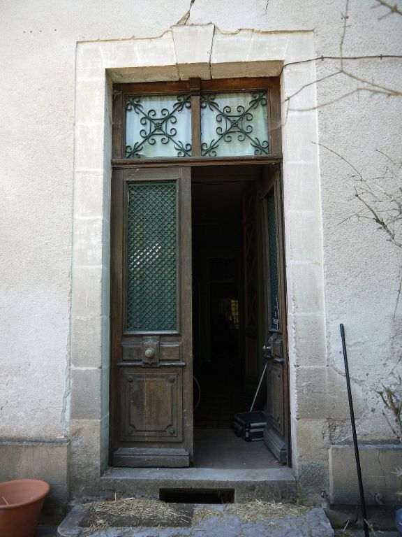 Maison de caractère à rénover avec jardin