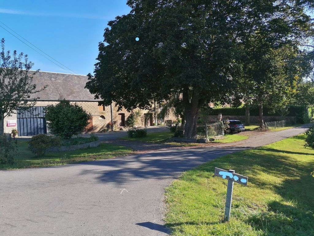 Maison Tessy Sur Vire 4 pièce(s) 135 m2