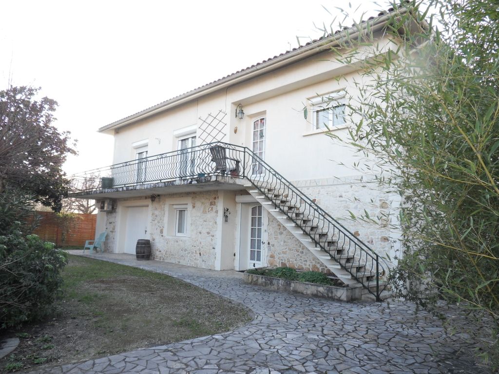 Maison Bergerac 7 pièces 150 m2 parcelle 537m2