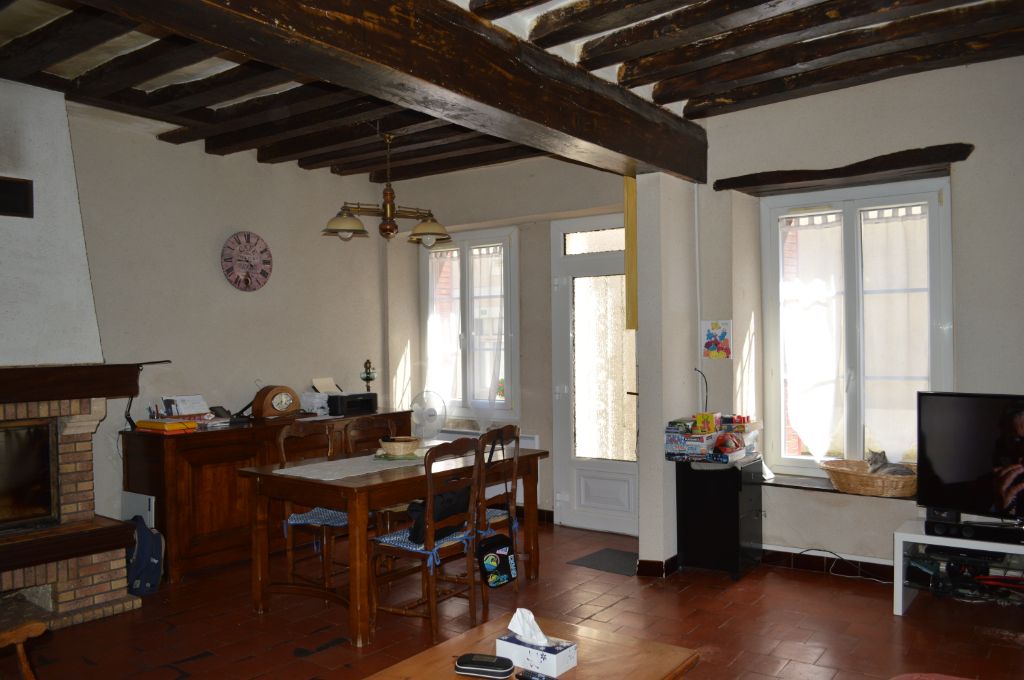 Maison de village - 78 m² - 5 pièces - 2 chambres - Habitable de suite