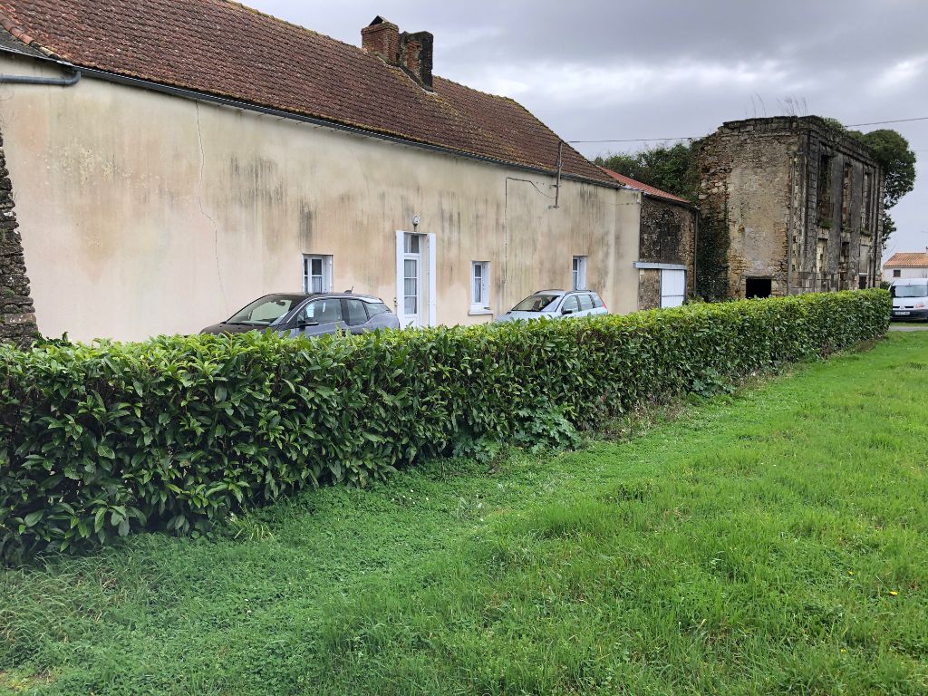 ancienne longère à rénover 6 pièce(s) 125 m2