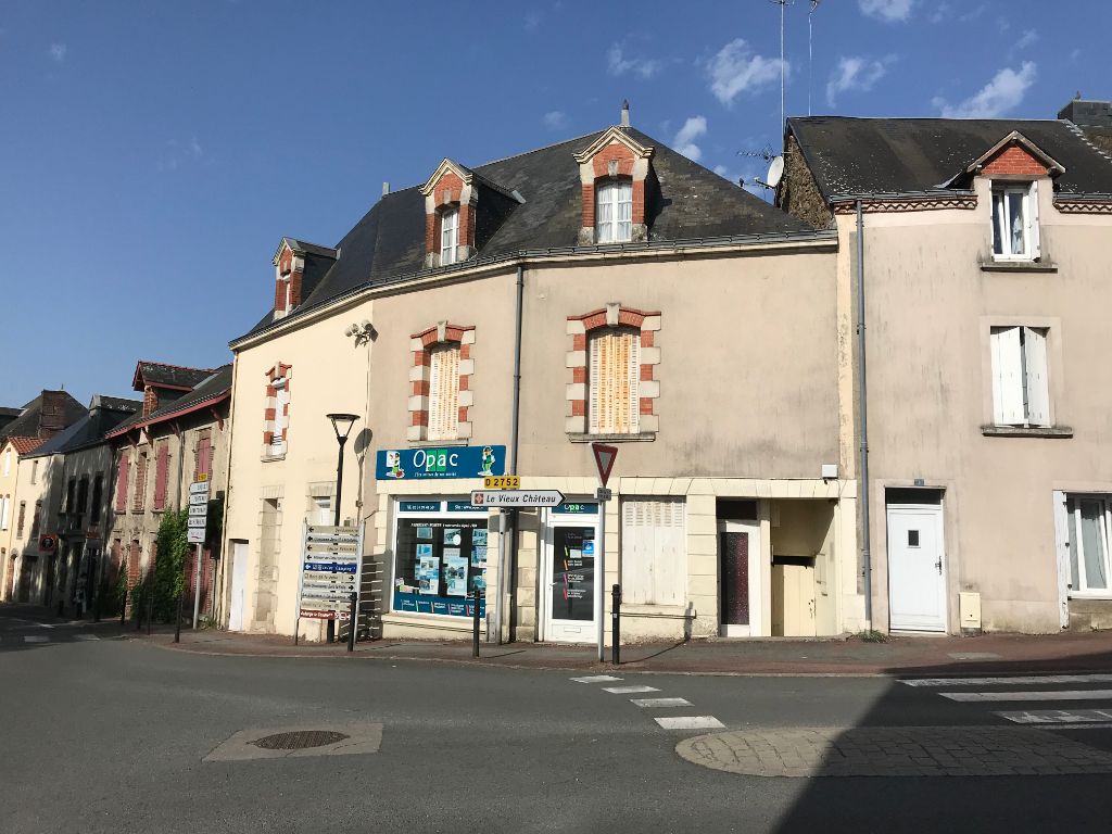 Pouzauges Maison  5 pièce(s) 105 m2 et magasin