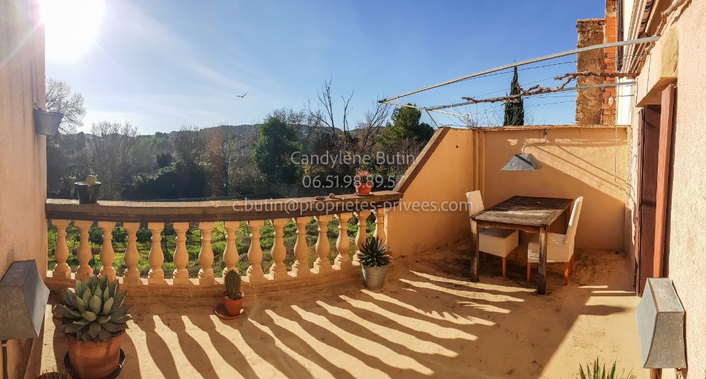 MAISON DE VILLAGE DE 62M² AVEC GRAND GARAGE ET TERRASSE