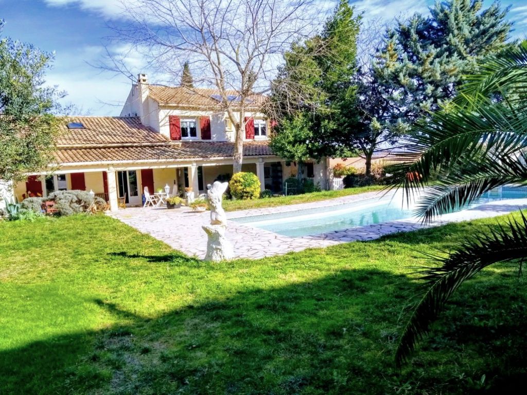 VILLA T7 RENOVEE AVEC GRAND TERRAIN DIVISIBLE